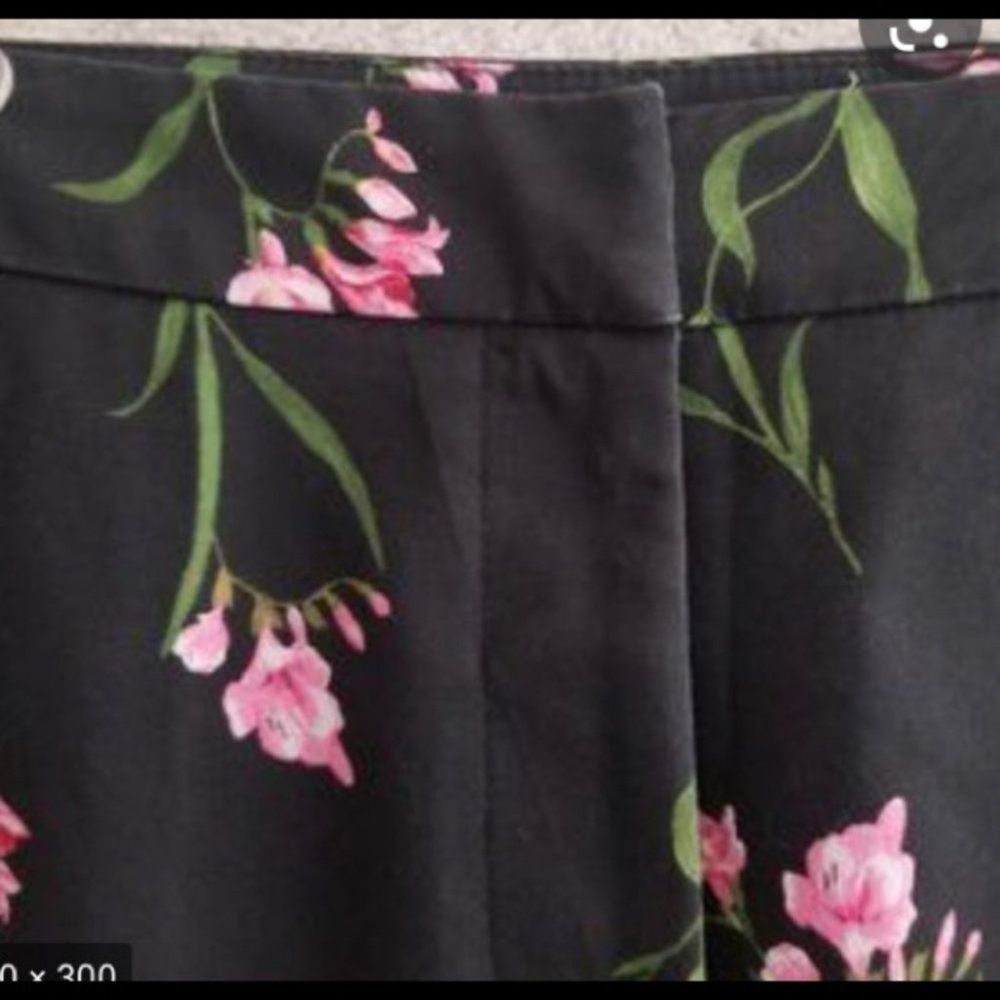 Floral pants - Picture 3 of 3